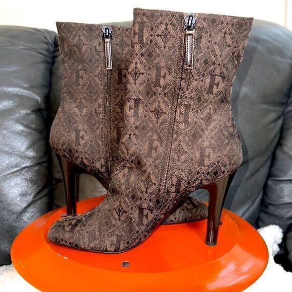 Gianfranco FERRE 40 Genuine Leather Canvas Logo Brown Heeled Zip Booties - Picture 6 of 14